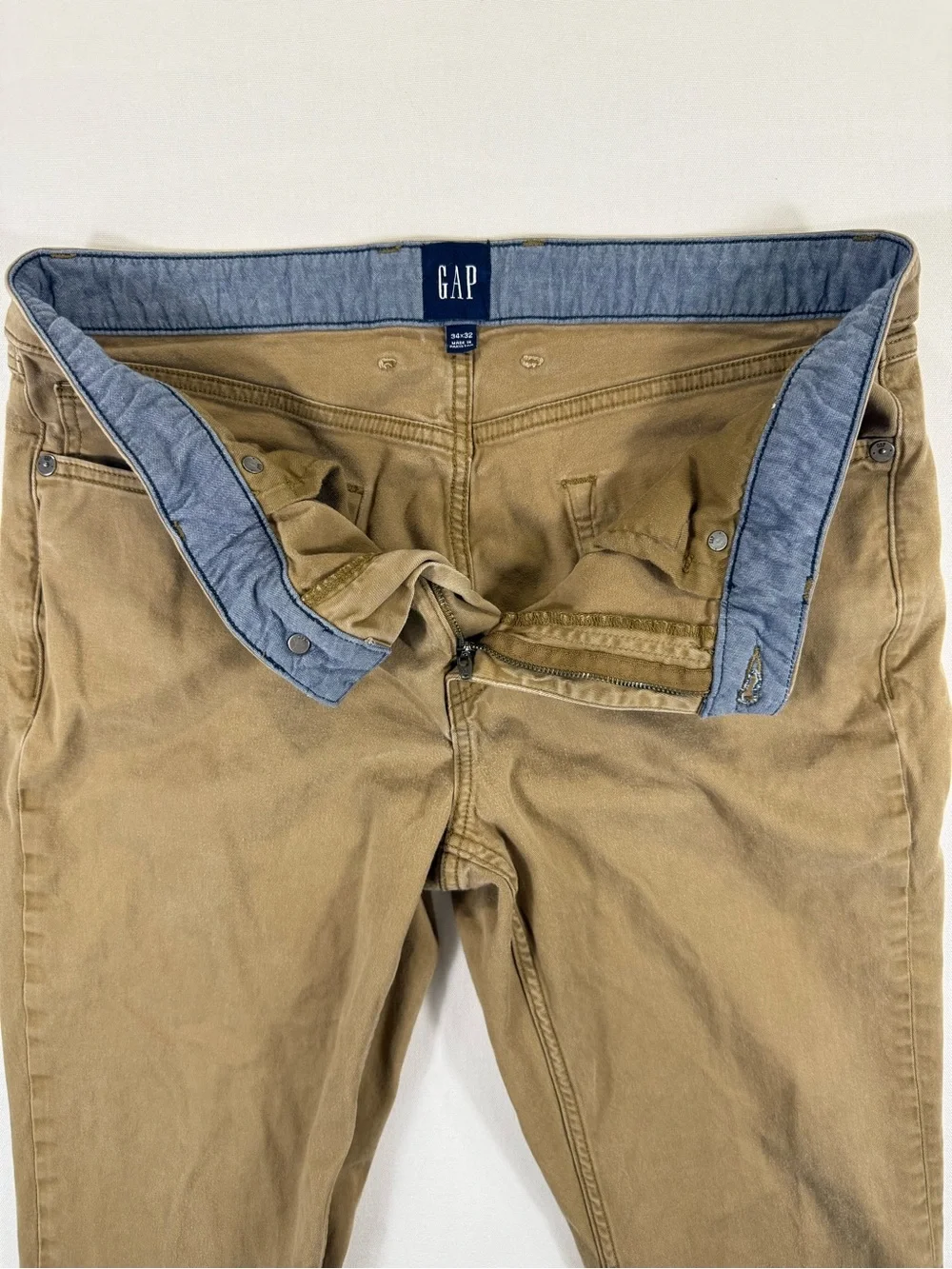 GAP Men’s Skinny Jeans in Khaki
